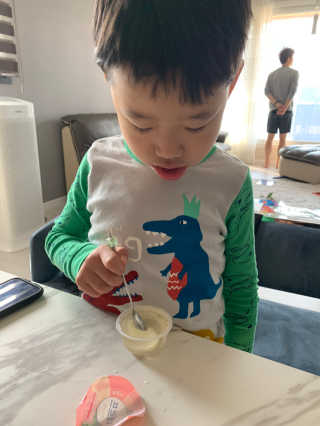 데르뜨 떠먹는 과일 3종, 짜먹는 과일 2종 총 10개 체험 — 5점을 준 리뷰어가 2020년 3월 올린 사용 사진