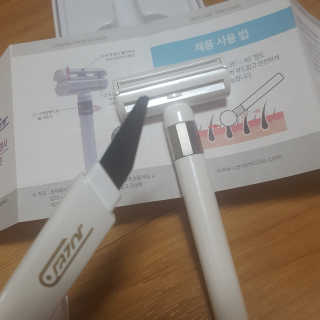 [C.razor]세라믹 제모기 택1+눈썹트리머 — 3점을 준 리뷰어가 2019년 8월 올린 사용 사진