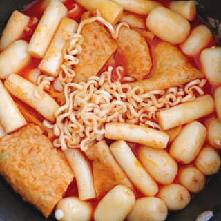 미쓰리떡볶이 just 10 min 패키지 — 3.83점을 준 리뷰어가 2018년 5월 올린 사용 사진