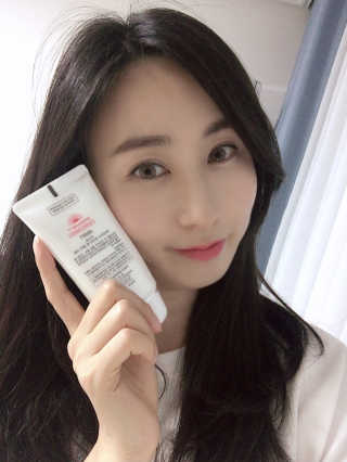 지고트 화이트닝 유브이 썬블럭 크림 70ml,1+1 — 5점을 준 리뷰어가 2019년 5월 올린 사용 사진