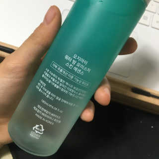 오지아이 워터 밤 모이스처 스킨 에센스 180ml — 5점을 준 리뷰어가 2020년 1월 올린 사용 사진