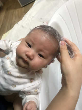 엄마프움 시알릴락토스 오가닉 샴푸앤바스 — 5점을 준 리뷰어가 2019년 10월 올린 사용 사진