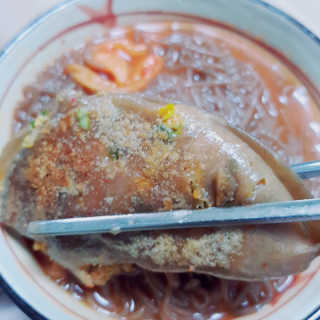 유천냉면 유천 비빔냉면 2인분+메밀지짐만두 280g — 4점을 준 리뷰어가 2018년 6월 올린 사용 사진