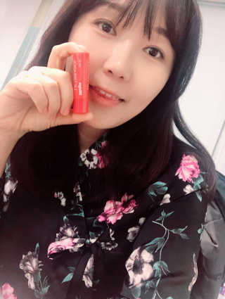 블리스텍스 립 릴리프 크림 립밤, 립 바이브런스 립밤 — 3.83점을 준 리뷰어가 2018년 11월 올린 사용 사진