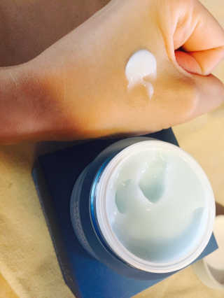포렌코즈 아쿠아 커넥션 크림 — 5점을 준 리뷰어가 2017년 8월 올린 사용 사진