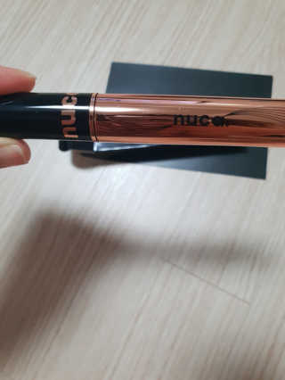 누카 nuca fix-me long and curl mascara — 4.67점을 준 리뷰어가 2018년 5월 올린 사용 사진