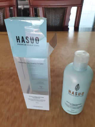셀리본 하수오 내츄럴 프리벤션 탈모관리 샴푸 300ml — 5점을 준 리뷰어가 2019년 11월 올린 사용 사진