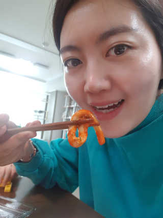 두번째 국떡 국가대표 떡볶이 1팩 + 영미칩 2봉 증정 — 5점을 준 리뷰어가 2019년 2월 올린 사용 사진