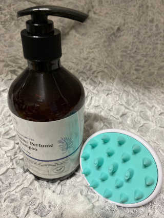 달리프 베러 퍼퓸 샴푸 1000ml 레이니데이 or 일랑로즈 — 5점을 준 리뷰어가 2019년 12월 올린 사용 사진