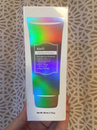 소프트 에어리 UV 에센스 SPF 50 PA ++++ — 5점을 준 리뷰어가 2019년 3월 올린 사용 사진