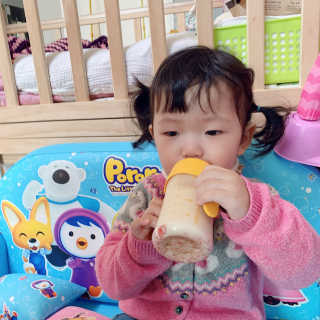 유비맘 샘방지 PPSU 빨대컵_컬러 랜덤 발송 — 4.5점을 준 리뷰어가 2020년 2월 올린 사용 사진