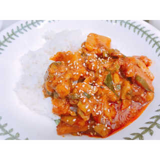 뜰아채유통 춘천닭갈비덮밥소스와 머쉬마루 버섯 — 5점을 준 리뷰어가 2018년 10월 올린 사용 사진