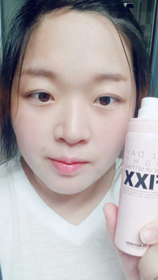쏘내추럴 올데이 메이크업 픽서 — 4점을 준 리뷰어가 2019년 8월 올린 사용 사진