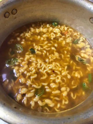 라면 그대로가 제일 맛있는 더엄마라면 — 5점을 준 리뷰어가 2019년 9월 올린 사용 사진