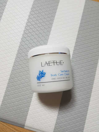 (주)이스터비엔에프 라에뜨 사차인치 바디케어크림 300ml — 1점을 준 리뷰어가 2019년 3월 올린 사용 사진