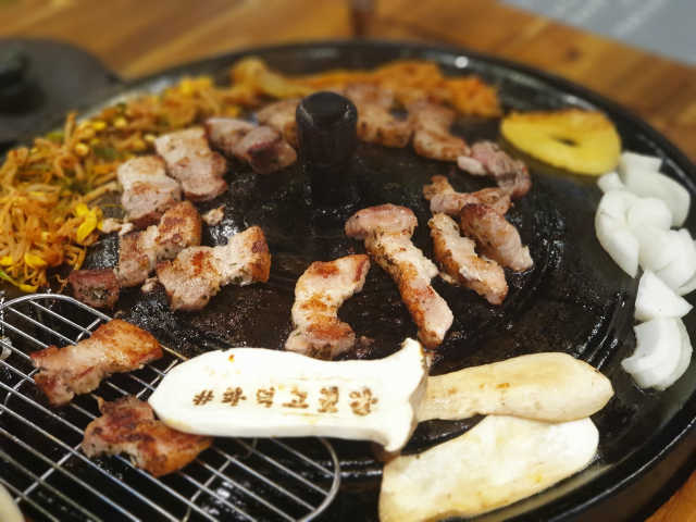 [화덕고깃간 마곡발산점] 화덕삼겹살2인분 리뷰 사진