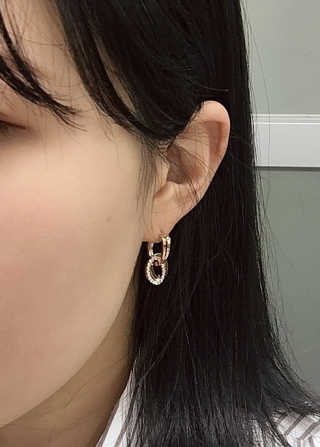 수앤수 원터치귀걸이 로즈핑크컬러 13종 모음 — 4.5점을 준 리뷰어가 2019년 3월 올린 사용 사진