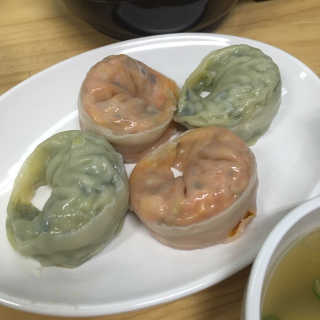 칼국수에끌림 [칼국수에 끌림] 손칼국수+비빔칼국수+왕만두4개 — 5점을 준 리뷰어가 2018년 10월 올린 사용 사진