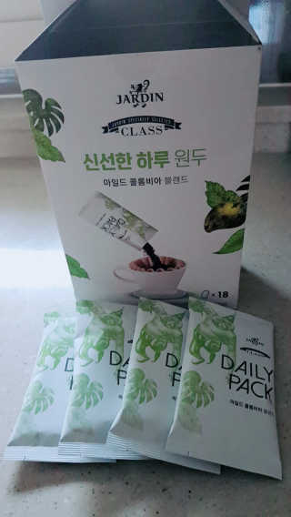 (주)쟈뎅 [쟈뎅] 클래스 신선한 하루 원두+여과지 SET — 5점을 준 리뷰어가 2019년 3월 올린 사용 사진
