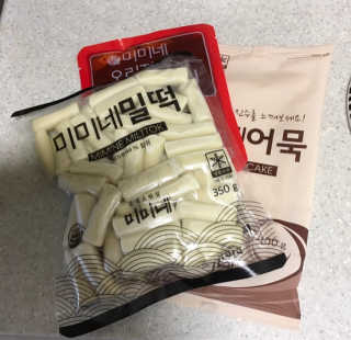 홍대미미네국물떡볶이 [홍대미미네]오리지널 국물 떡볶이4팩 + 라면사리 — 3.5점을 준 리뷰어가 2019년 4월 올린 사용 사진