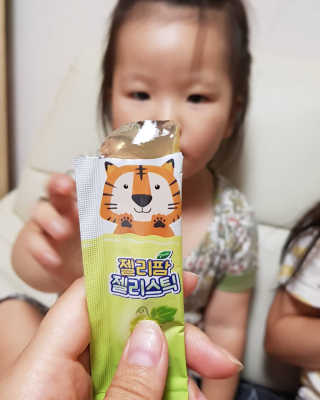얼리버드 젤리팜 젤리스틱 — 5점을 준 리뷰어가 2019년 7월 올린 사용 사진