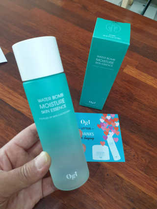 오지아이 워터 밤 모이스처 스킨 에센스 180ml — 5점을 준 리뷰어가 2020년 1월 올린 사용 사진