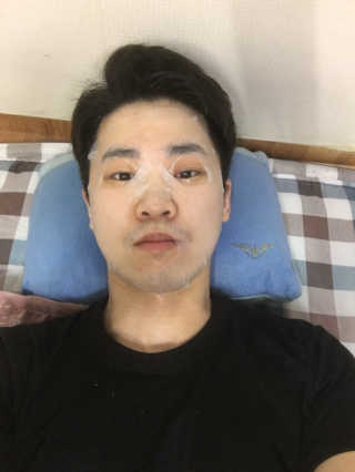 메이베나 1일 1팩 뽑아쓰는 마스크팩 — 5점을 준 리뷰어가 2019년 2월 올린 사용 사진