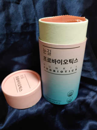 눈길 프로바이오틱스 눈길 콜라겐 프로바이오틱스 — 5점을 준 리뷰어가 2019년 11월 올린 사용 사진
