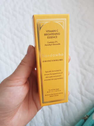[스킨큐어] 산다화 비타민C 화이트닝 에센스 30ml — 5점을 준 리뷰어가 2020년 3월 올린 사용 사진