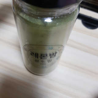 초능력 국내산 레몬밤 분말 — 4점을 준 리뷰어가 2019년 9월 올린 사용 사진