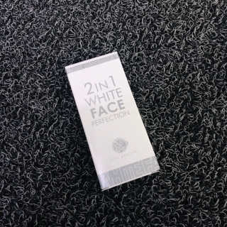 피움 스킨바리스타 2in1 화이트 페이스 퍼펙션 50ml — 3.83점을 준 리뷰어가 2018년 11월 올린 사용 사진