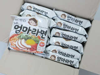 라면 그대로가 제일 맛있는 더엄마라면 — 5점을 준 리뷰어가 2019년 9월 올린 사용 사진