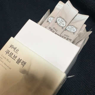 [하우투잇] 뤼에르 쿠르브 블랙 10ml x 30포 총 300ml — 4.5점을 준 리뷰어가 2020년 3월 올린 사용 사진