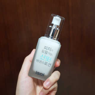 아이소이 피지가 도망가는, 산뜻! 에센스 로션 — 4.67점을 준 리뷰어가 2017년 7월 올린 사용 사진