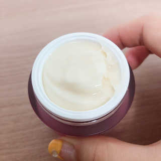땡큐파머 미라클 에이지 리페어 아이크림 — 5점을 준 리뷰어가 2019년 8월 올린 사용 사진