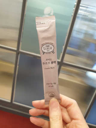 [하우투잇] 뤼에르 쿠르브 블랙 10ml x 30포 총 300ml — 5점을 준 리뷰어가 2020년 3월 올린 사용 사진