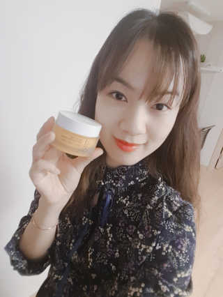 비클 코스메틱 필수 모이스처라이징 크림 — 5점을 준 리뷰어가 2018년 3월 올린 사용 사진