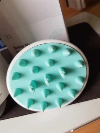 달리프 베러 퍼퓸 샴푸 1000ml 레이니데이 or 일랑로즈 — 5점을 준 리뷰어가 2018년 9월 올린 사용 사진
