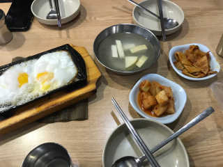 [대성이네_신촌] 깻잎큰닭찜 한마리+사리 中 택2 set — 4.5점을 준 리뷰어가 2019년 3월 올린 사용 사진