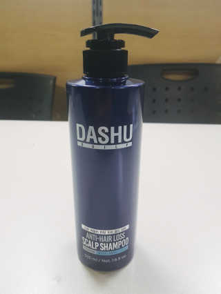 다슈코리아 다슈 데일리 한방 두피 골드 샴푸 500ml — 5점을 준 리뷰어가 2018년 1월 올린 사용 사진