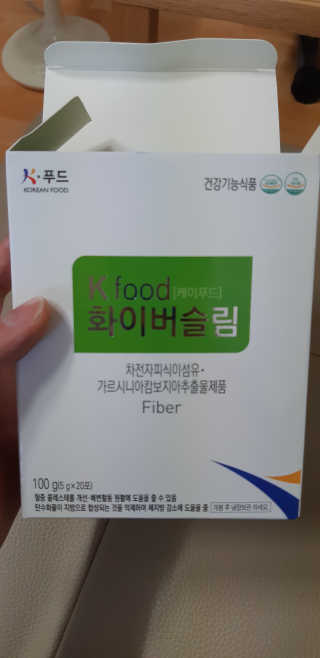 두루원 똥기사의 Kfood 화이버슬림 — 2.33점을 준 리뷰어가 2018년 7월 올린 사용 사진