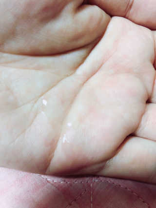 메리에코 단풍 모이스처 에센스 — 5점을 준 리뷰어가 2018년 11월 올린 사용 사진