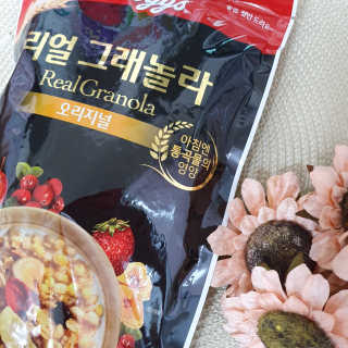 켈로그 콘프로스트,리얼 그래놀라 오리지널 — 5점을 준 리뷰어가 2019년 8월 올린 사용 사진