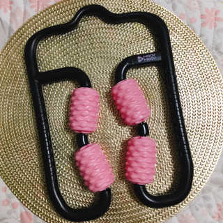 뭅뭅 바디핏레그롤러 종아리 허벅지 하체 마사지기 — 4.5점을 준 리뷰어가 2019년 10월 올린 사용 사진