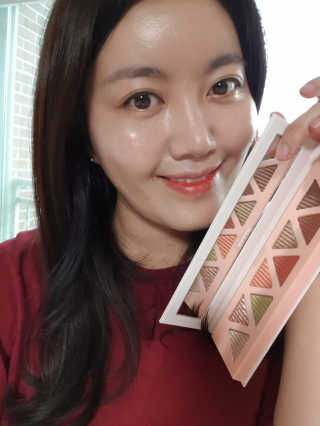 비비드스튜디오 아이 플래쉬 팔레트 NO.01 브릭 모먼트 — 5점을 준 리뷰어가 2020년 3월 올린 사용 사진