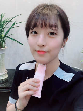 벨라수 기린 넥프팅 크림 — 5점을 준 리뷰어가 2018년 10월 올린 사용 사진