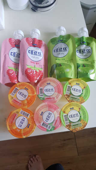 데르뜨 떠먹는 과일 3종, 짜먹는 과일 2종 총 10개 체험 — 4점을 준 리뷰어가 2020년 3월 올린 사용 사진