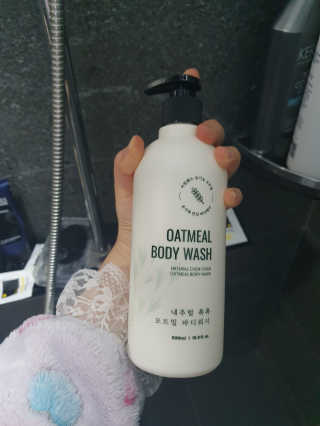 (주)에네스티 내추럴 촉촉  오트밀 바디워시 500ml — 4.5점을 준 리뷰어가 2020년 3월 올린 사용 사진