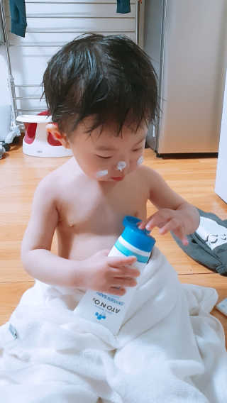 아토앤오투 아토엔오투 옥시젠 베이비 로션 — 5점을 준 리뷰어가 2019년 4월 올린 사용 사진