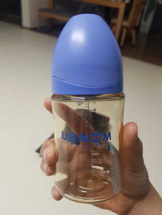 유비맘 PPSU 젖병 노꼭지_200ml_컬러 랜덤 발송 — 5점을 준 리뷰어가 2019년 12월 올린 사용 사진